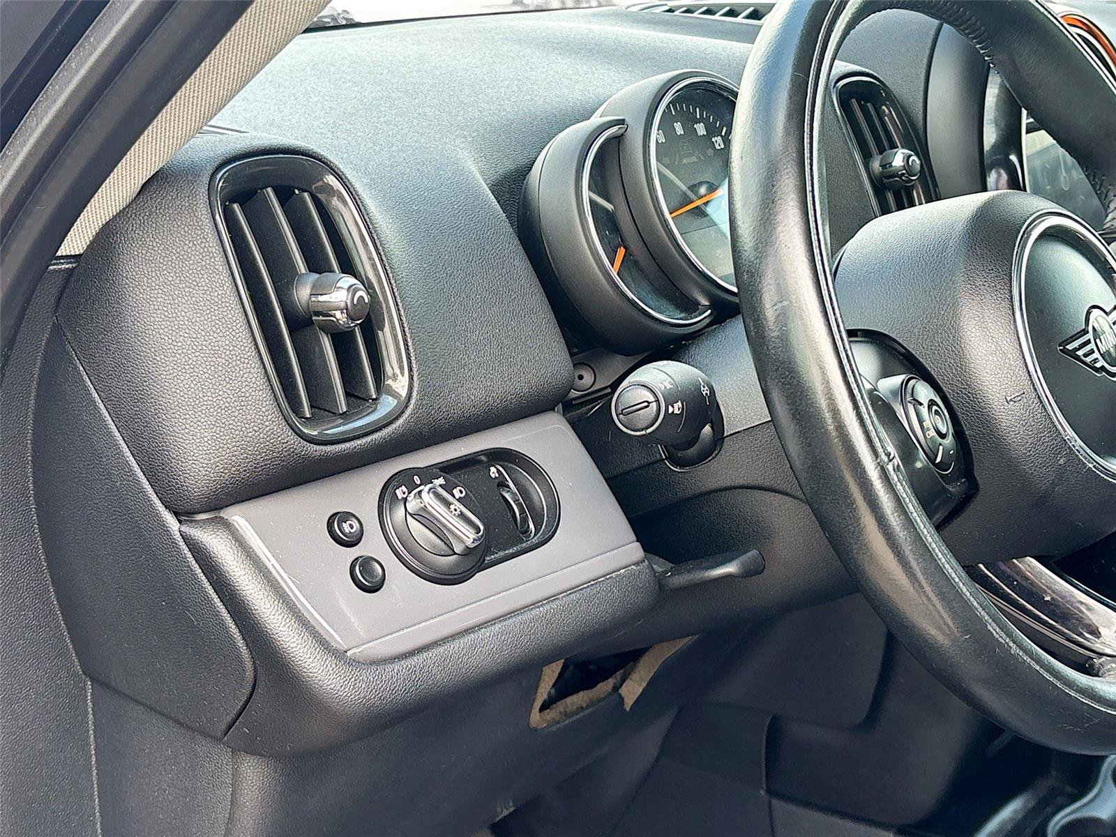 Used 2019 MINI Cooper Countryman FWD image 10