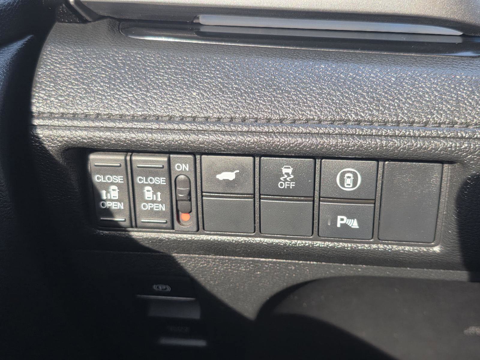 Used 2023 Honda Odyssey Touring image 11