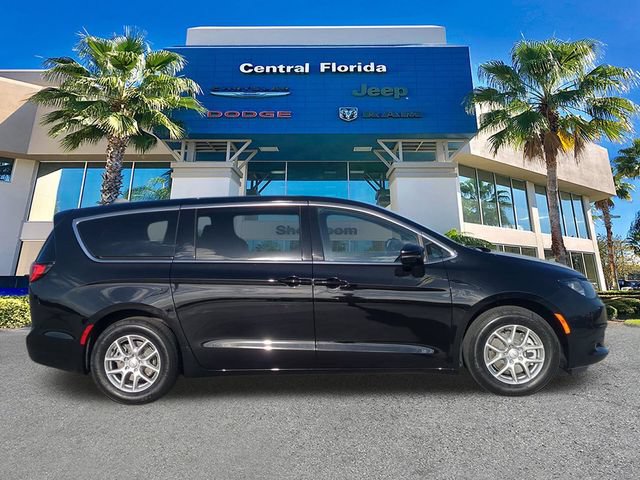 New 2026 Chrysler Voyager LX FWD image 4