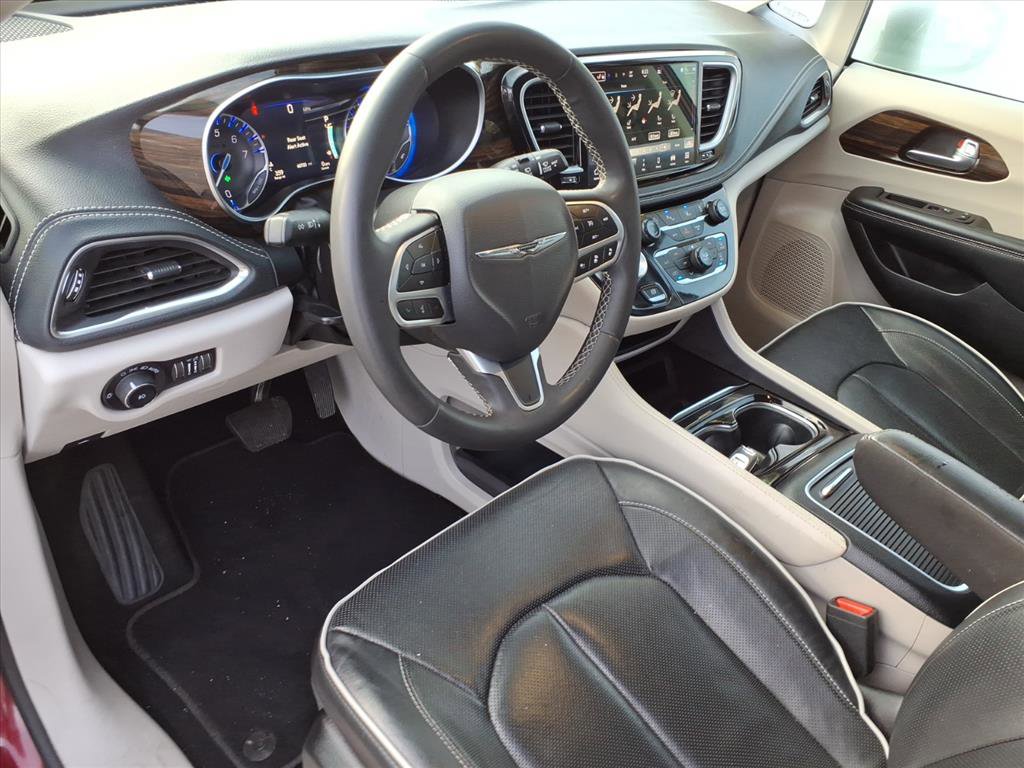 Used 2023 Chrysler Pacifica Limited image 6