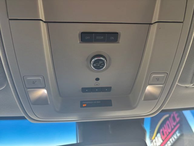 Used 2016 GMC Yukon Denali RWD image 38