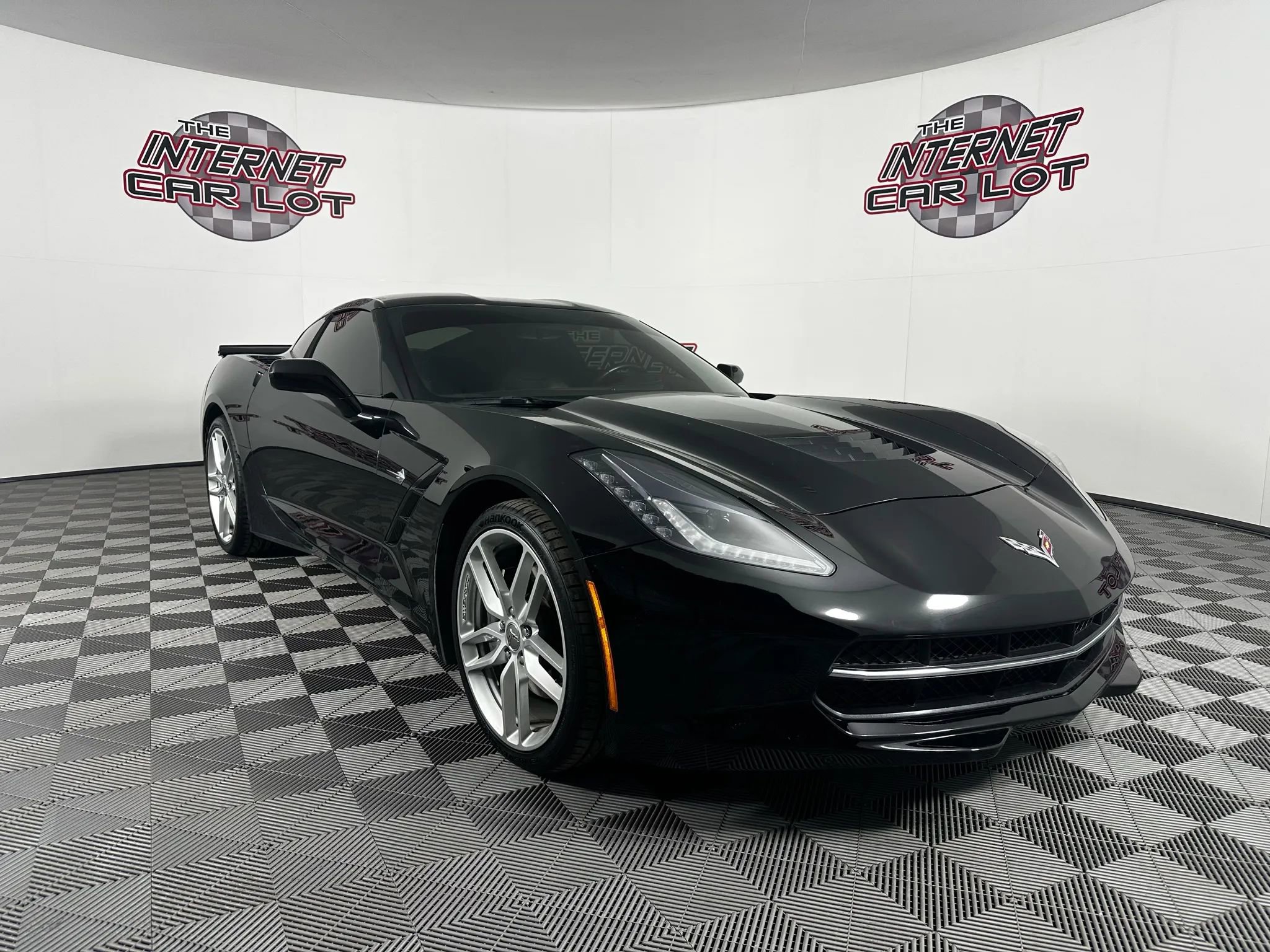 Used 2018 Chevrolet Corvette Stingray Coupe w/ Battery Protection Package image 9
