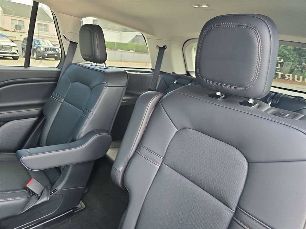 New 2026 Lincoln Aviator 2WD image 26