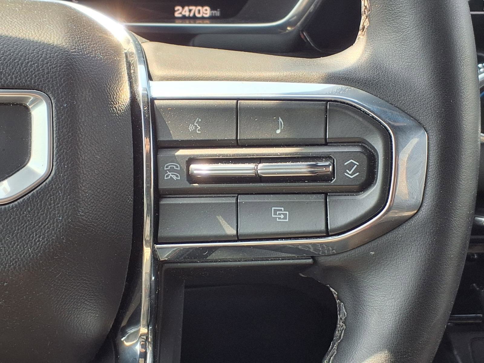 Used 2024 GMC Canyon Elevation w/ Convenience Package image 17