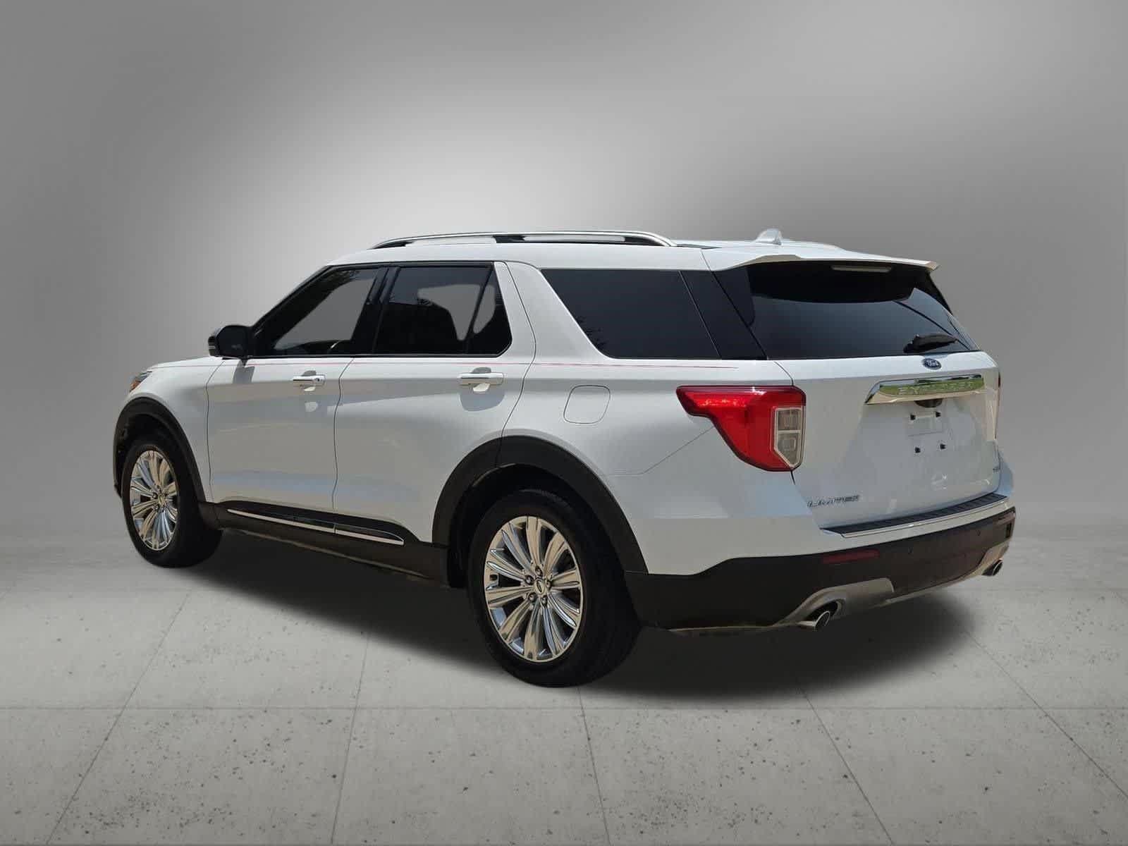 Used 2020 Ford Explorer Limited RWD image 4