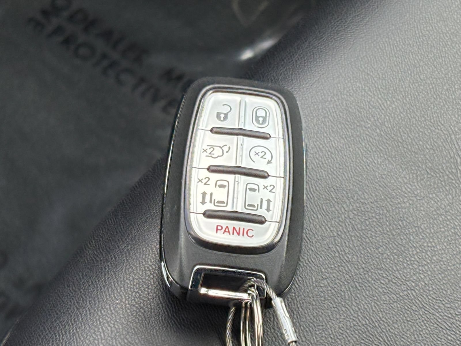 Used 2025 Chrysler Pacifica Select FWD image 26