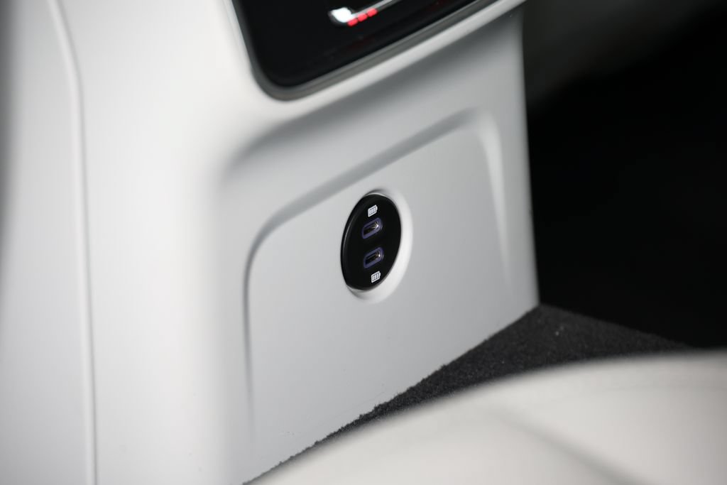 Certified 2025 Porsche Macan GTS AWD/4WD image 50