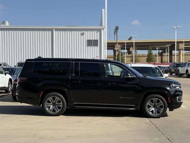 Used 2024 Jeep Wagoneer L Series II w/ Flexible Seating Group RWD image 3