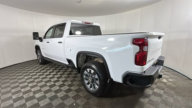 Used 2024 Chevrolet Silverado 2500 Custom w/ Custom Value Package AWD/4WD image 4