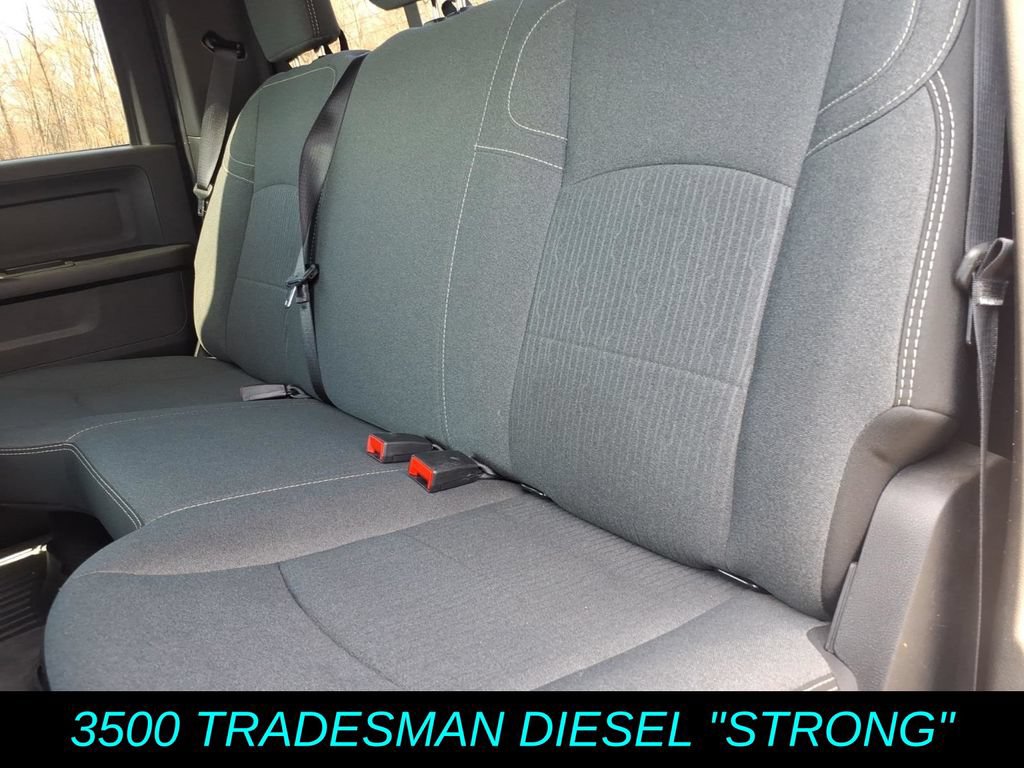 Used 2024 RAM 3500 Tradesman w/ Chrome Appearance Group AWD/4WD image 14