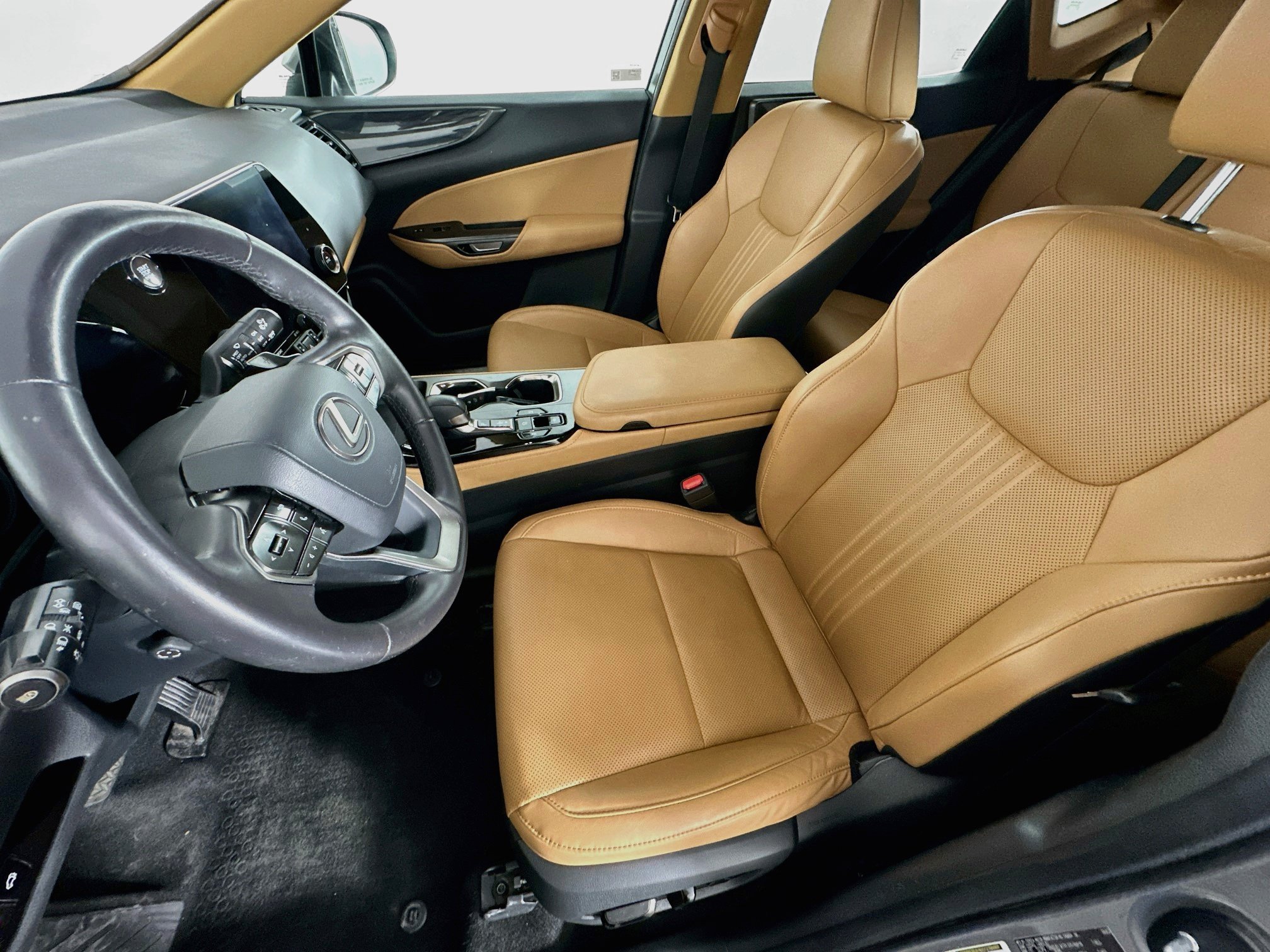 Used 2024 Lexus NX 250 FWD image 13