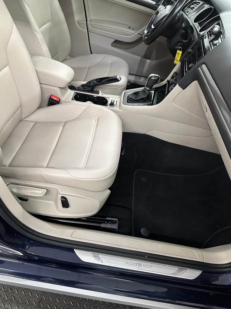 Used 2019 Volkswagen Golf Alltrack S AWD/4WD image 36