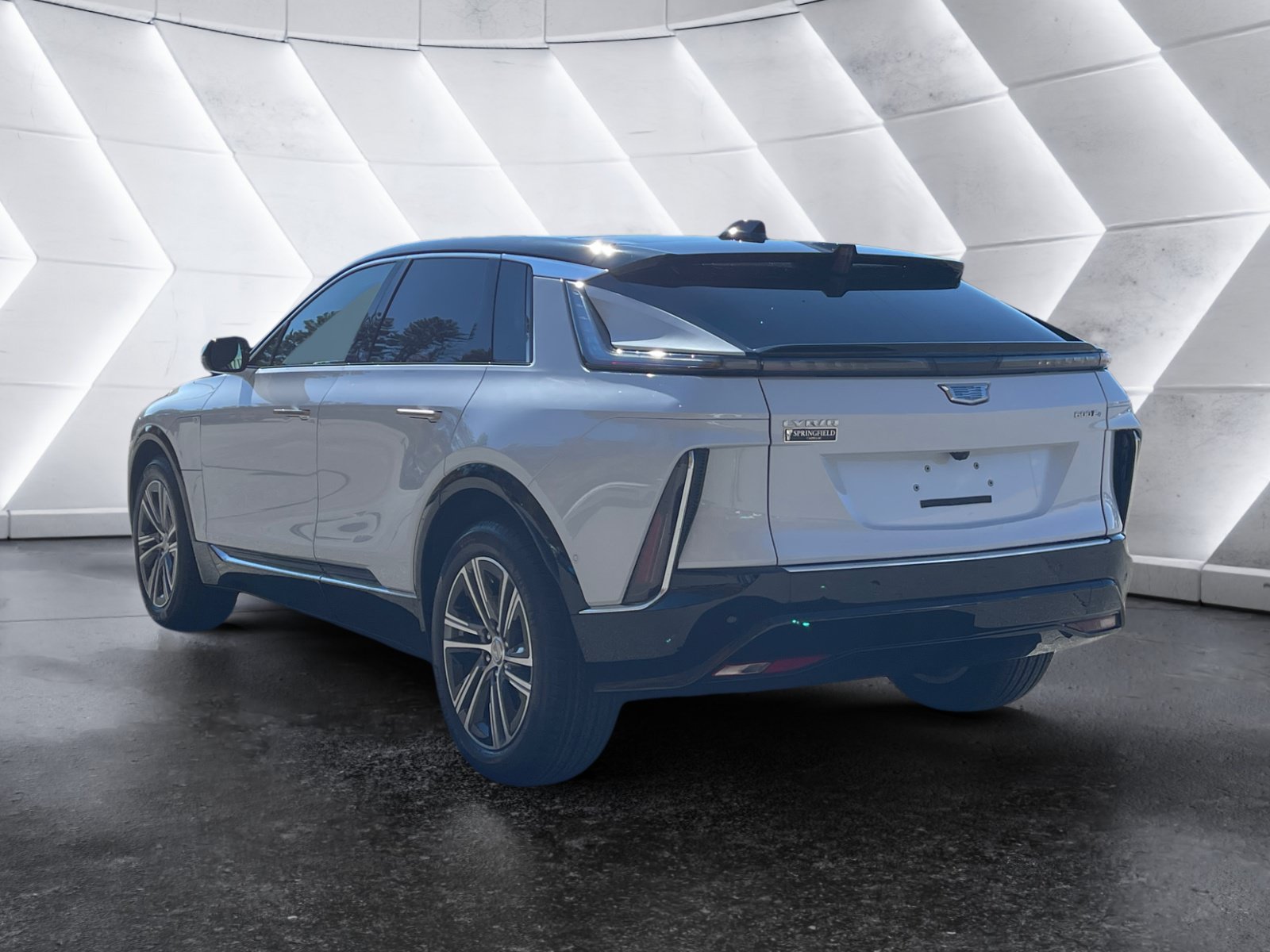 New 2026 Cadillac Lyriq Luxury AWD/4WD image 4