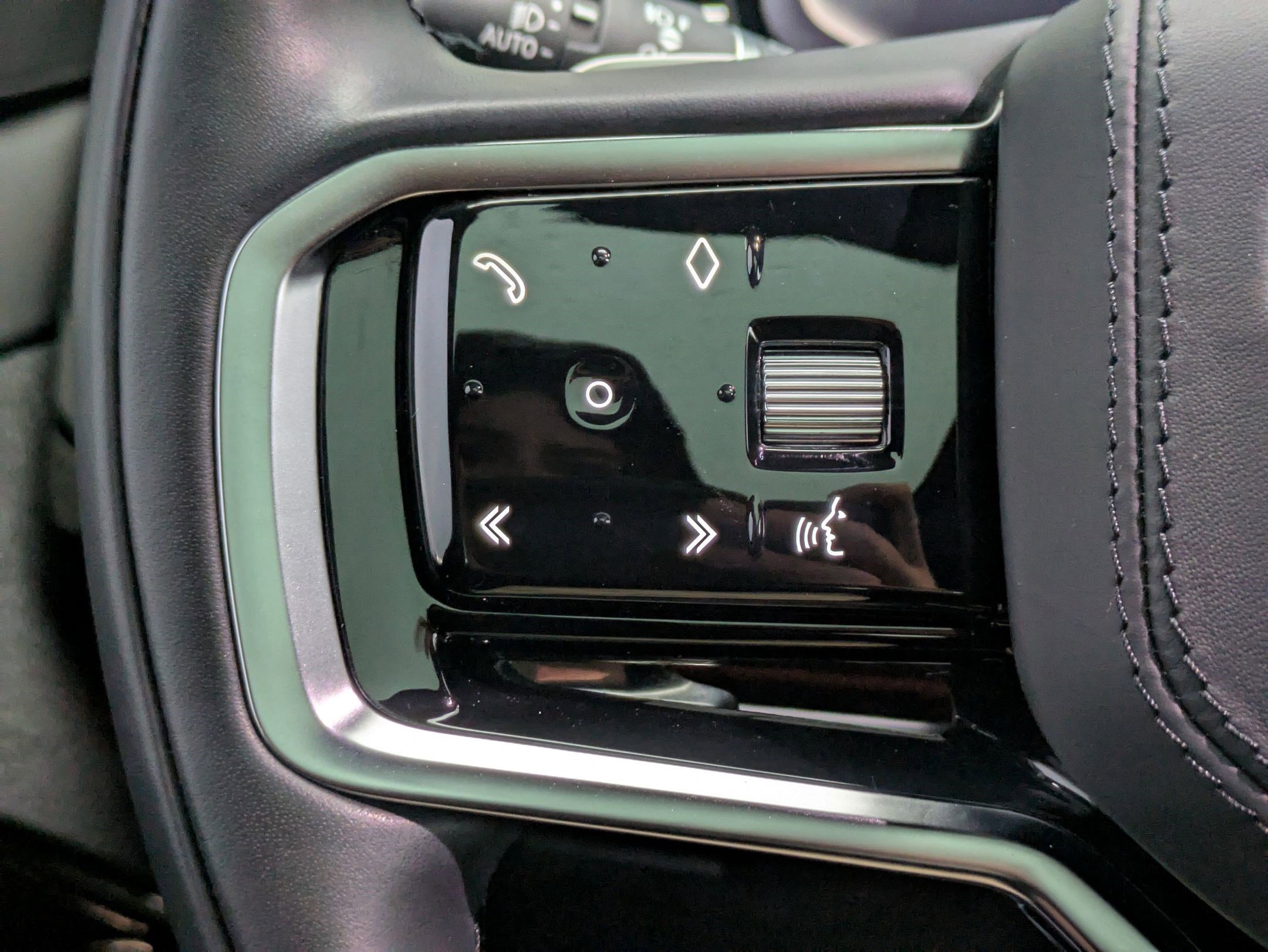 Certified 2024 Land Rover Range Rover Sport SE image 16