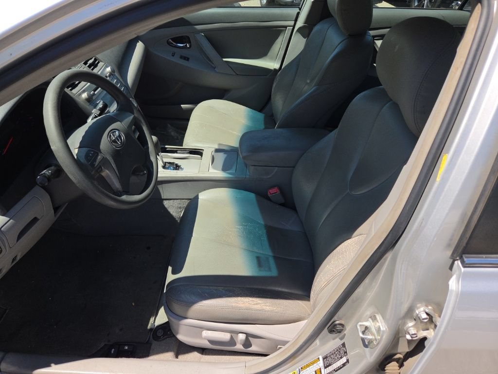 Used 2010 Toyota Camry FWD image 10