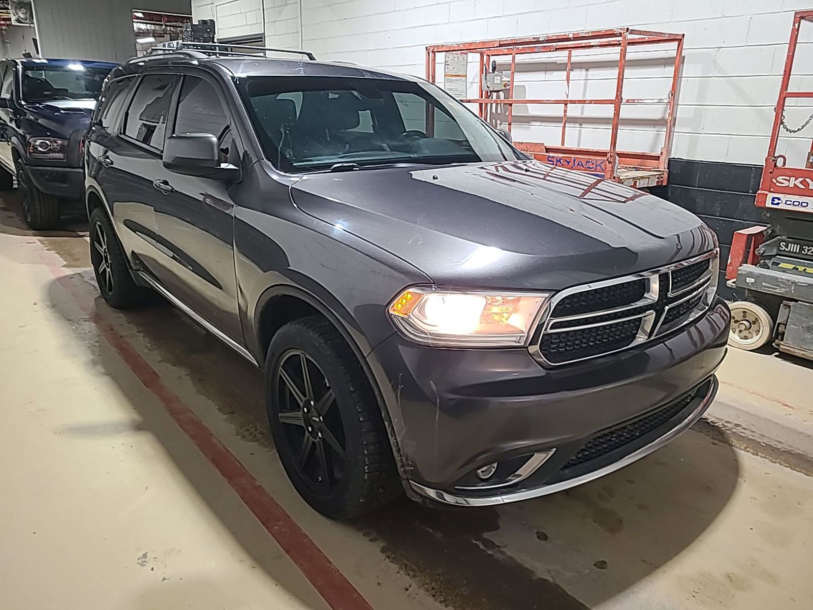 Used 2014 Dodge Durango SXT AWD/4WD image 5