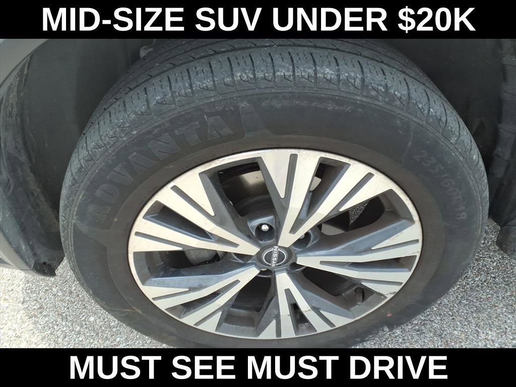 Used 2023 Nissan Rogue SV image 13