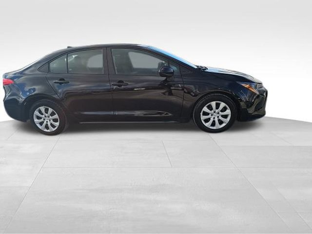 Used 2024 Toyota Corolla LE image 25