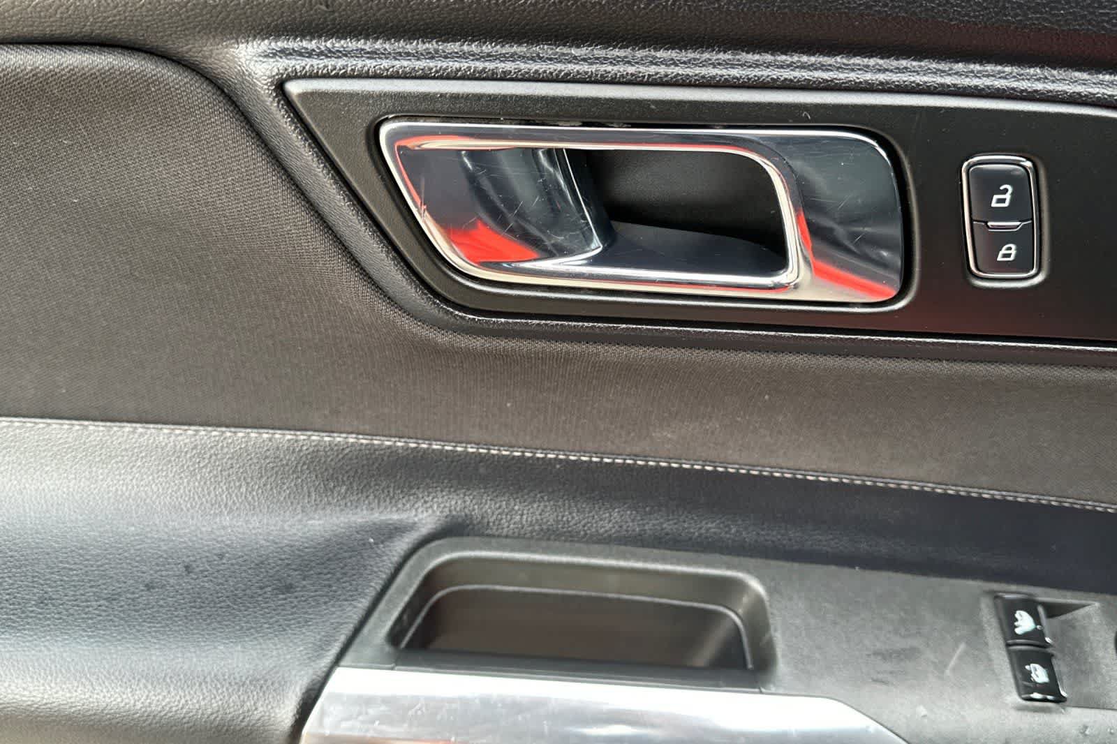 Used 2016 Ford Mustang Coupe RWD image 13