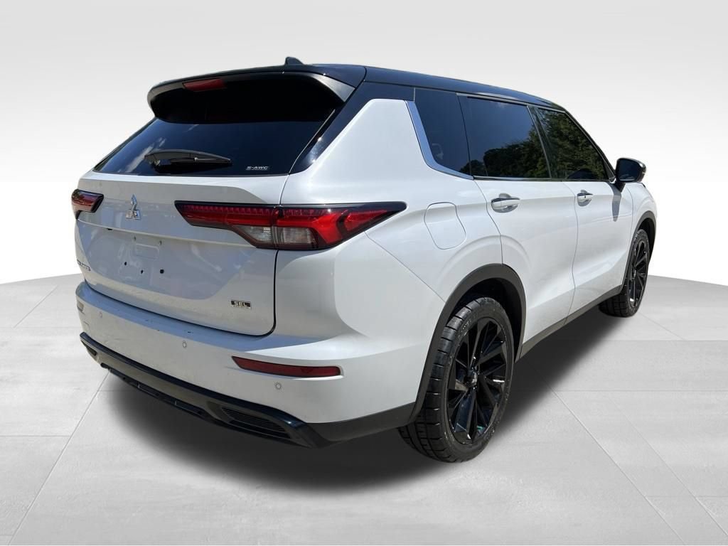 Used 2023 Mitsubishi Outlander SEL AWD/4WD image 6