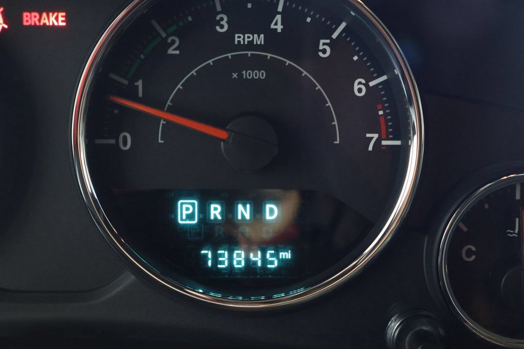 Used 2016 Jeep Wrangler Sahara w/ Connectivity Group AWD/4WD image 16