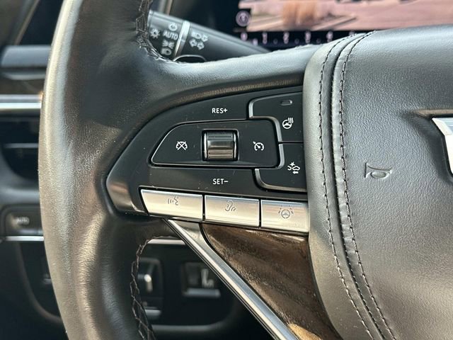 Used 2024 Cadillac Escalade Premium Luxury Platinum AWD/4WD image 23