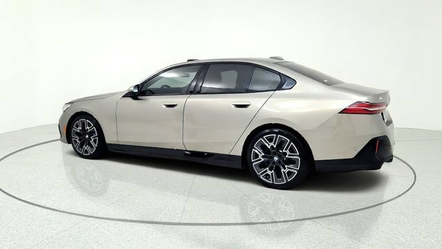 Used 2026 BMW i5 eDrive40 w/ M Sport Package RWD image 6