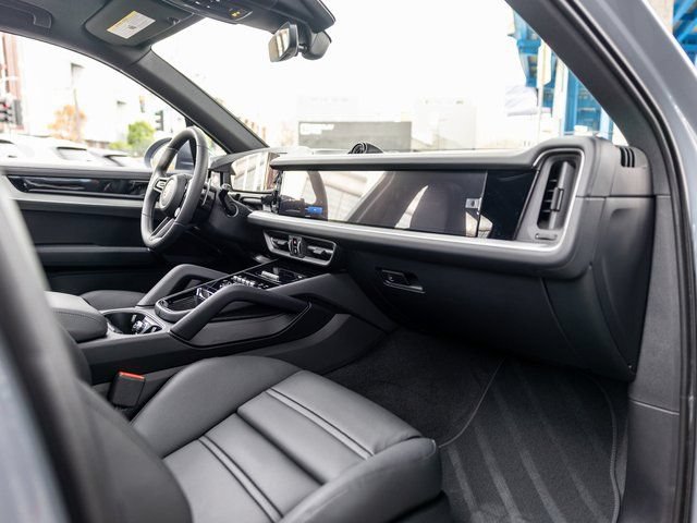 New 2026 Porsche Cayenne S AWD/4WD image 52