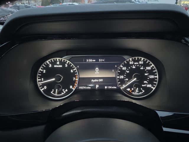 Used 2024 Nissan Pathfinder SV image 21