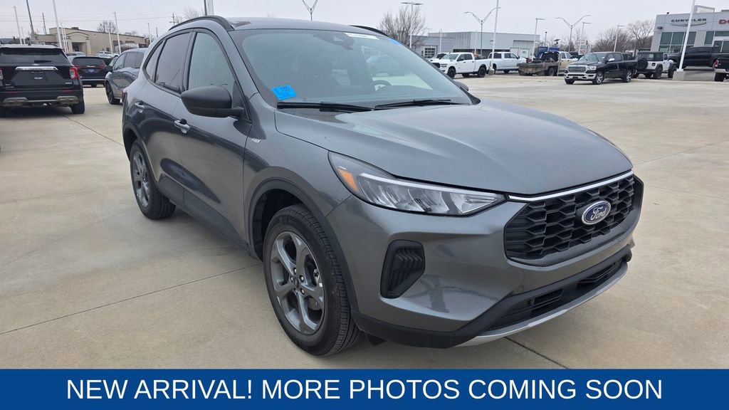 Used 2025 Ford Escape ST-Line image 7