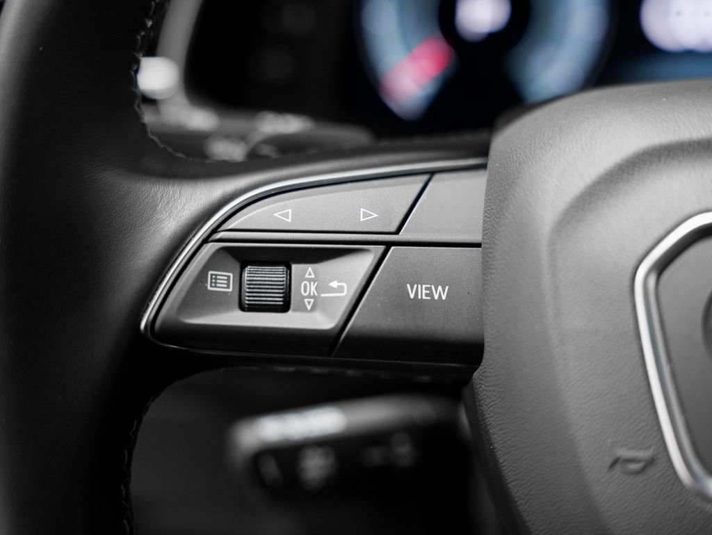 Used 2025 Audi Q7 3.0T Prestige image 15