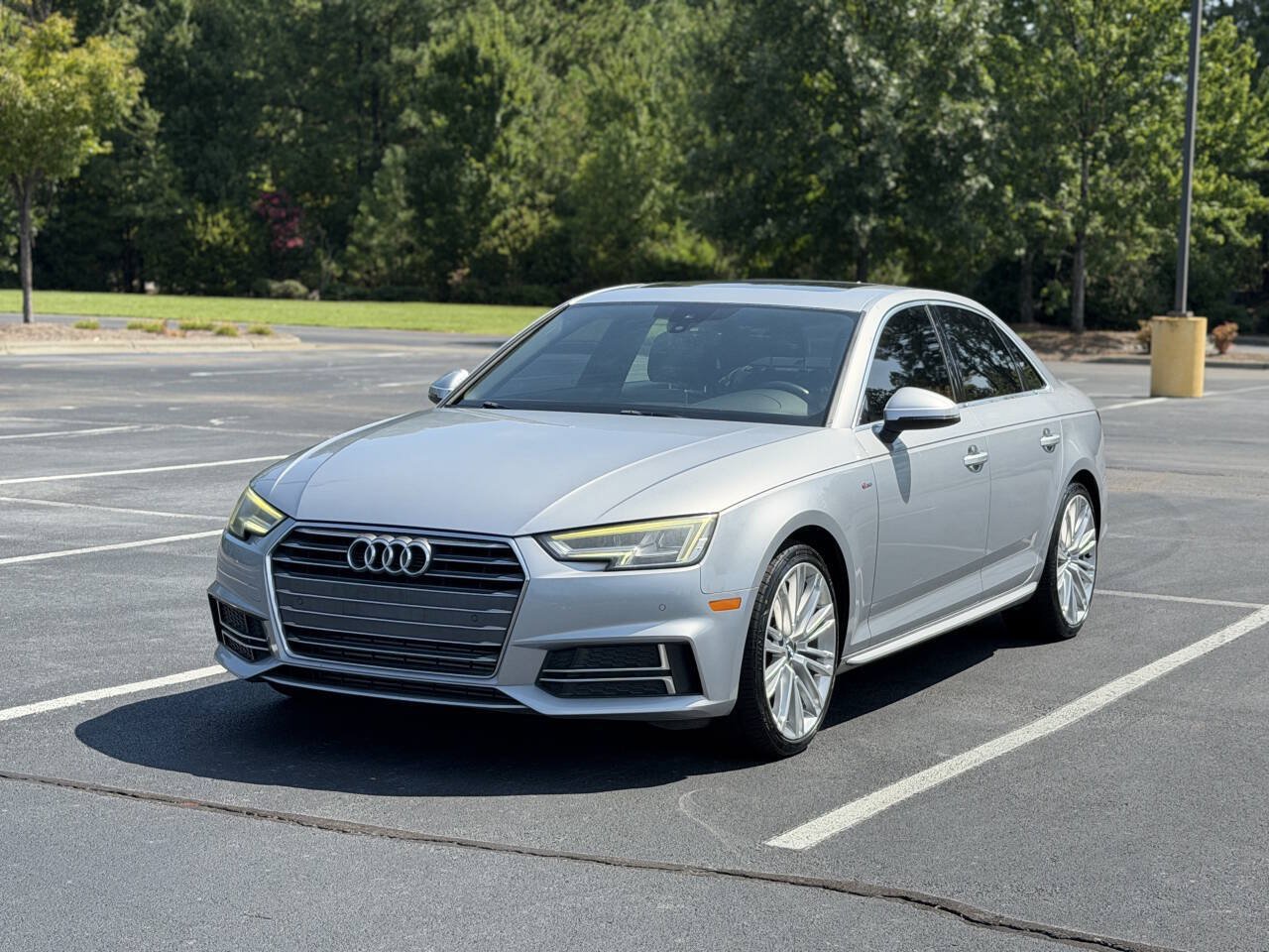 Used 2018 Audi A4 2.0T Ultra Premium Plus w/ Premium Plus Package FWD image 3