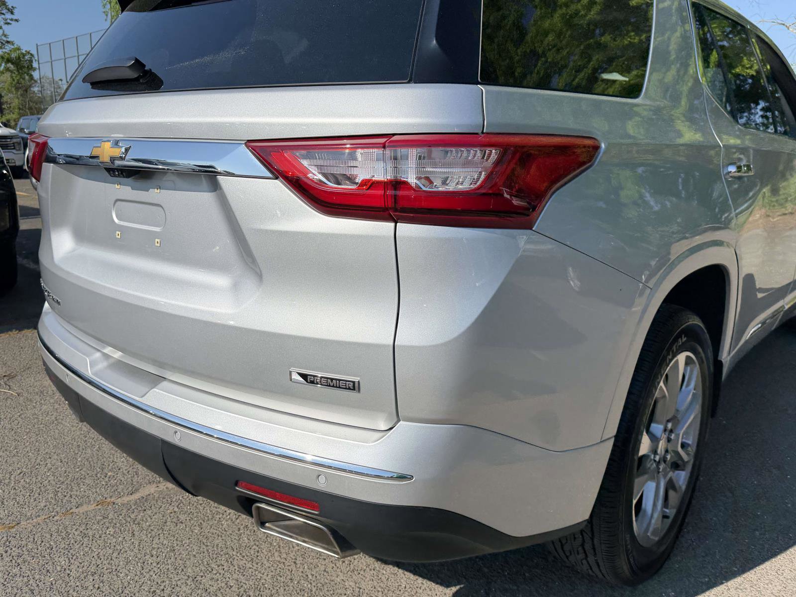 Used 2018 Chevrolet Traverse Premier AWD/4WD image 8