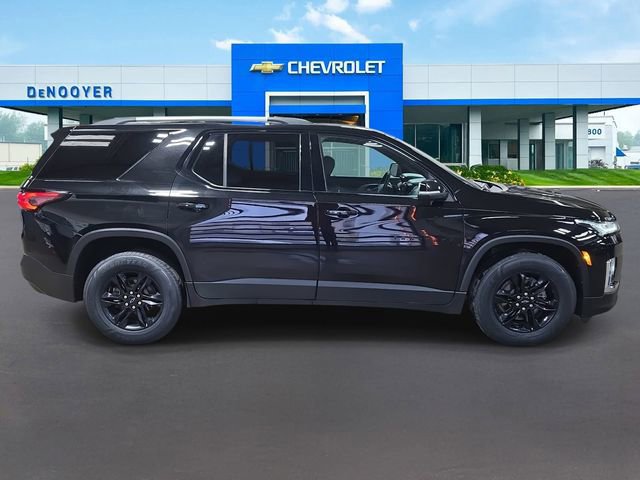 Used 2023 Chevrolet Traverse LT w/ Midnight/Sport Edition image 7