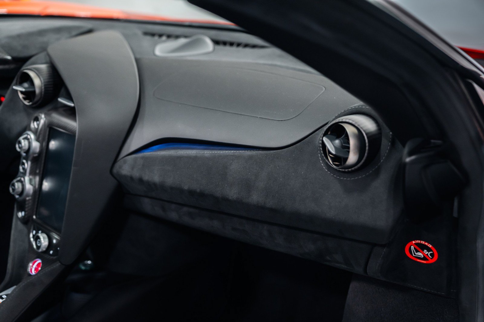 Used 2019 McLaren 720S Performance RWD image 19