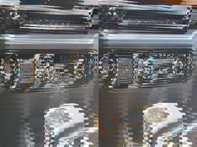 New 2026 GMC Sierra 1500 SLT w/ SLT Premium Plus Package image 28