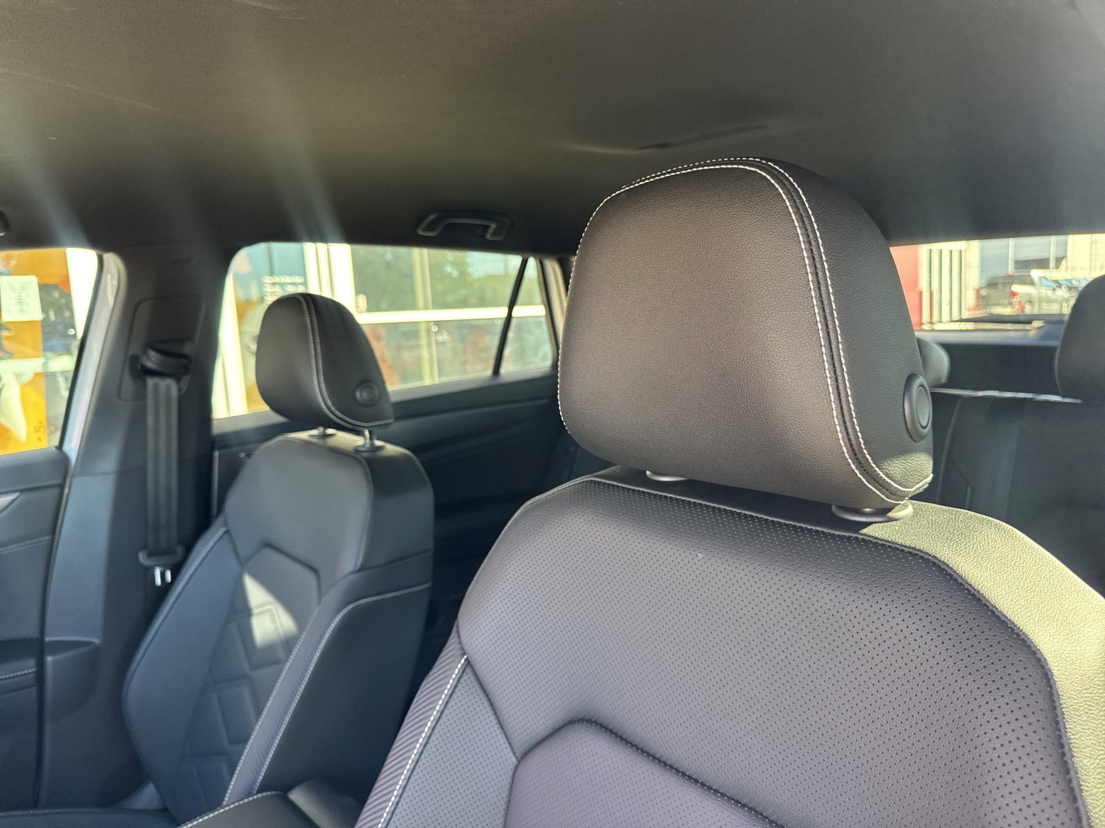 New 2026 Volkswagen Atlas Cross Sport SE image 17