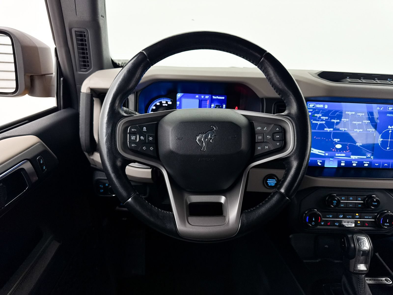 Used 2022 Ford Bronco Wildtrak AWD/4WD image 3