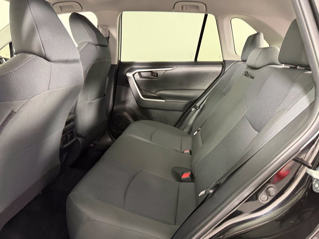 Used 2024 Toyota RAV4 LE FWD image 17