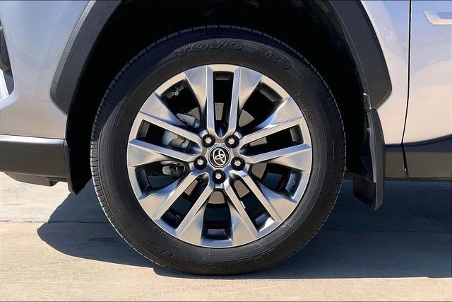 Used 2024 Toyota RAV4 Limited image 9