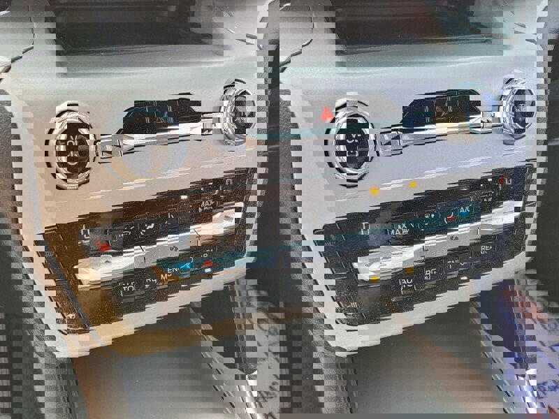 Used 2021 Ford Explorer XLT w/ Equipment Group 202A image 21