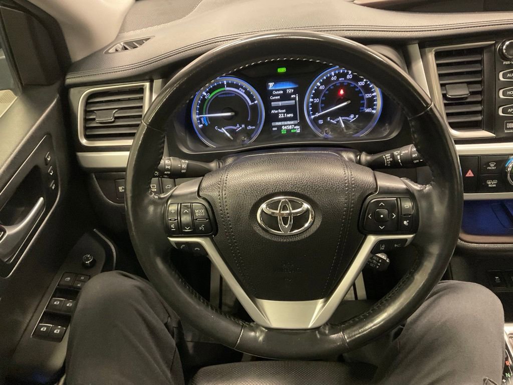 Used 2018 Toyota Highlander Limited Platinum AWD/4WD image 4
