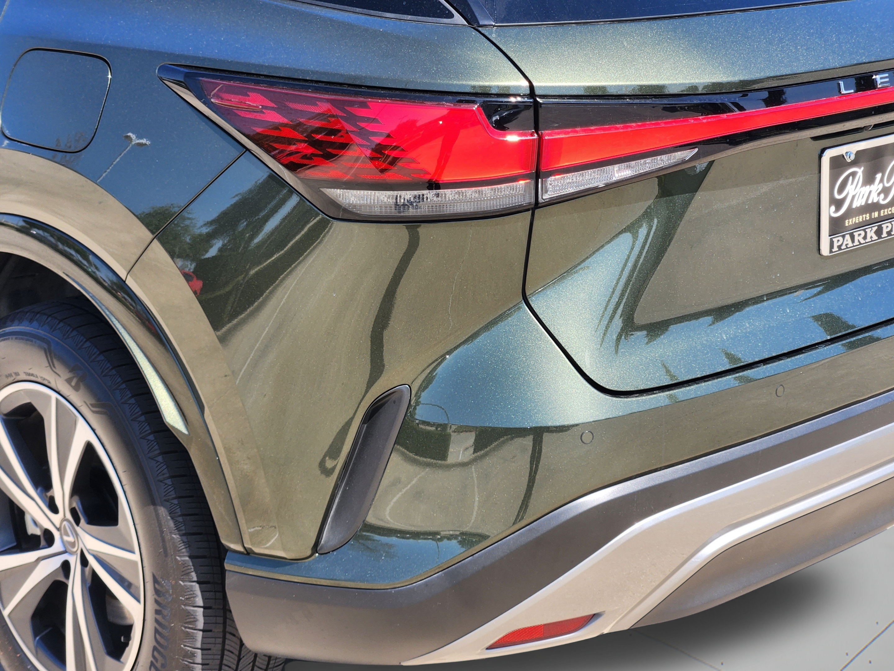 Used 2025 Lexus RX 350 Premium w/ Accessory Package (Z1) FWD image 35