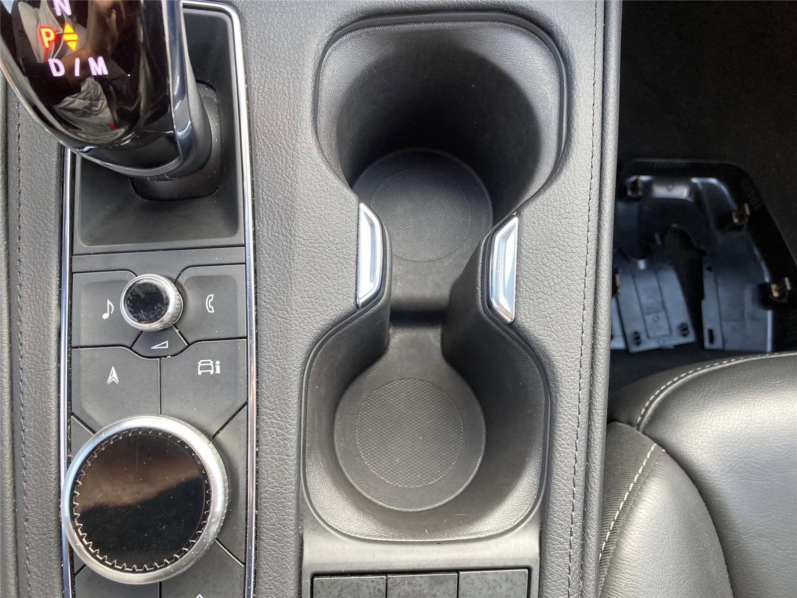 Used 2024 Cadillac XT4 Premium Luxury image 15