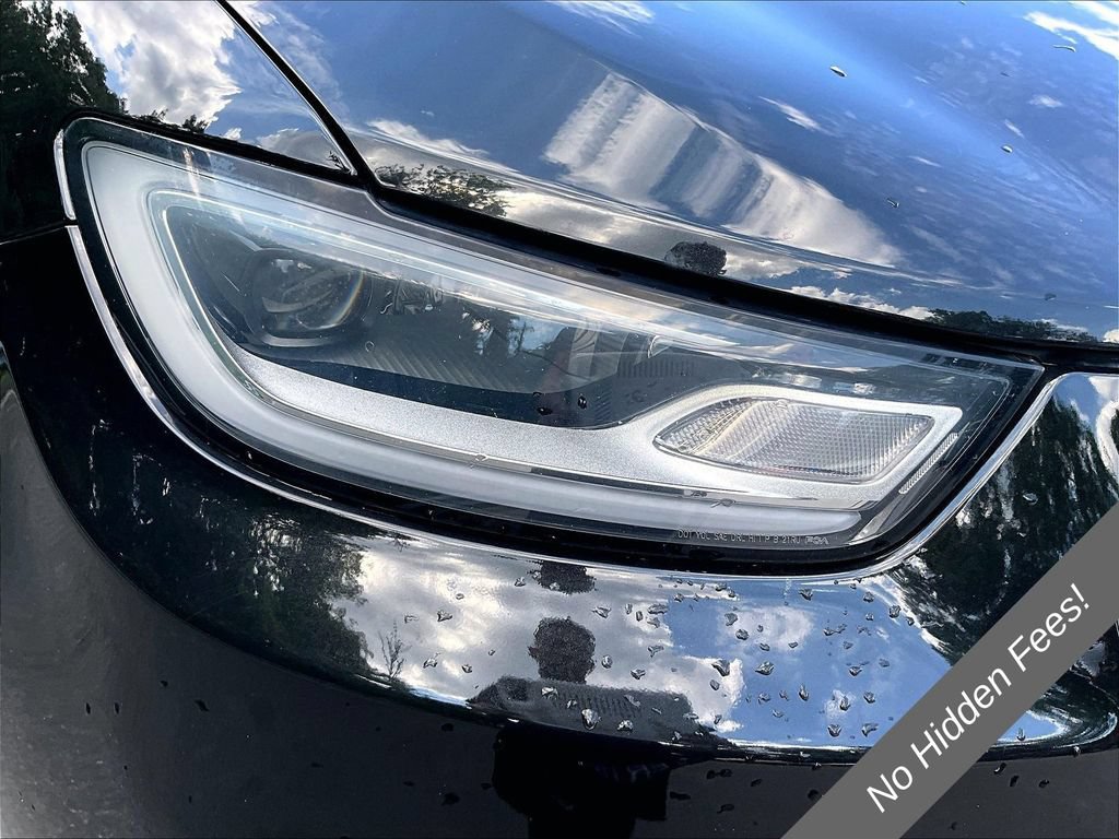 Used 2023 Chrysler Pacifica Touring-L FWD image 27