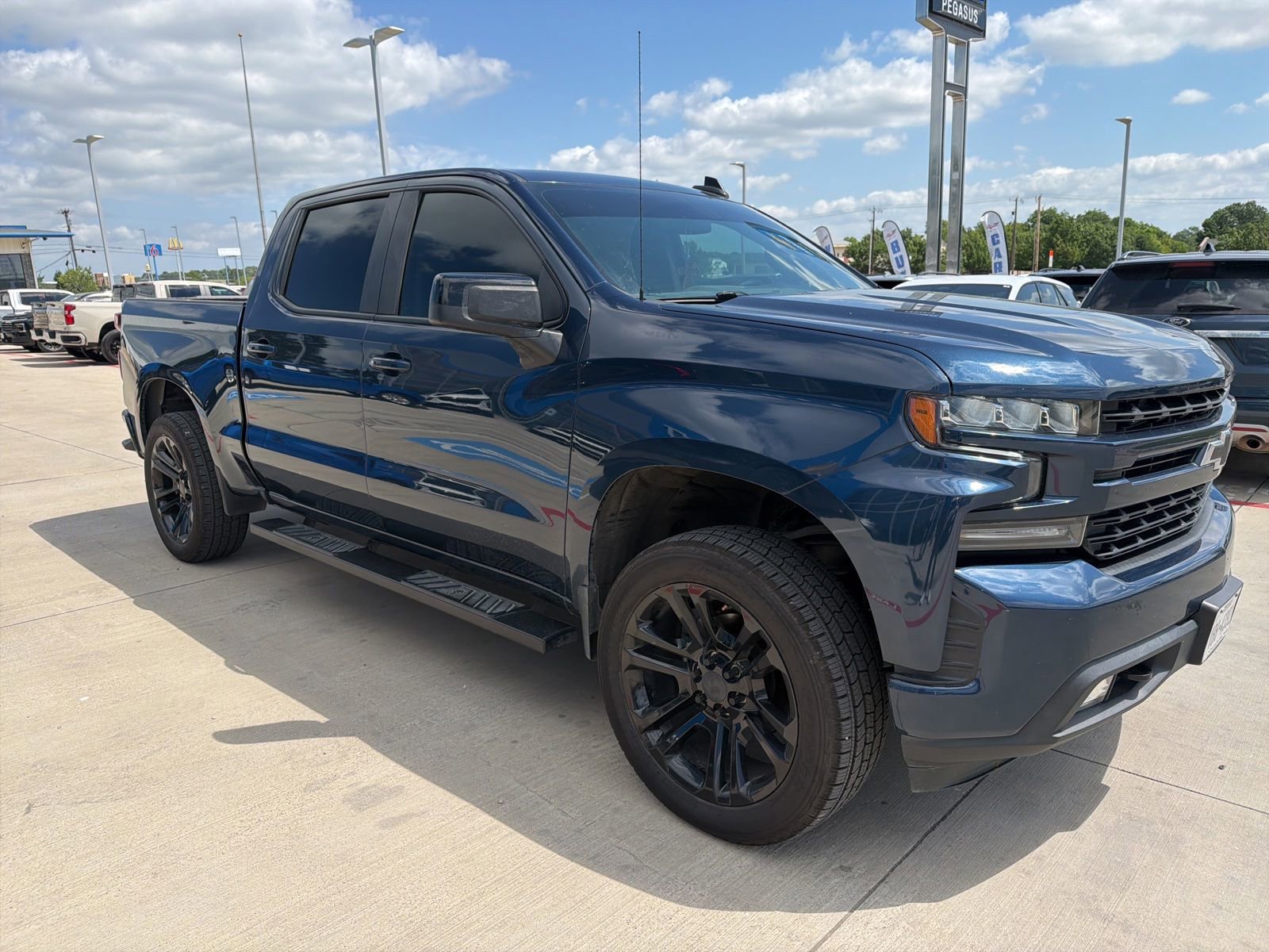 Used 2021 Chevrolet Silverado 1500 RST RWD image 6