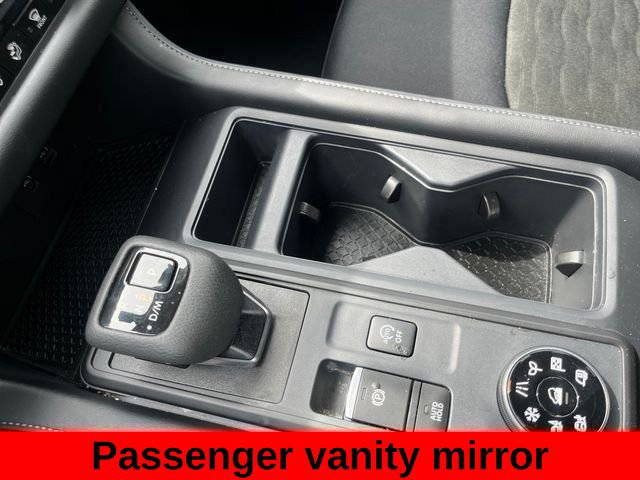 Used 2025 Nissan Pathfinder S AWD/4WD image 63