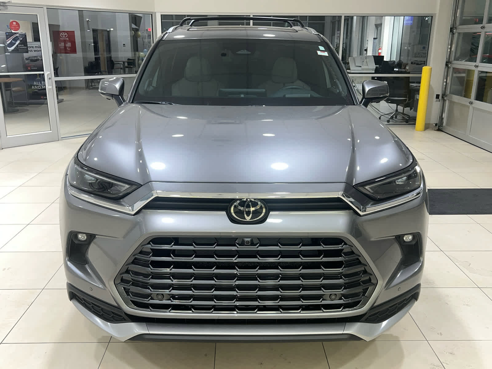 New 2026 Toyota Grand Highlander AWD Hybrid image 3
