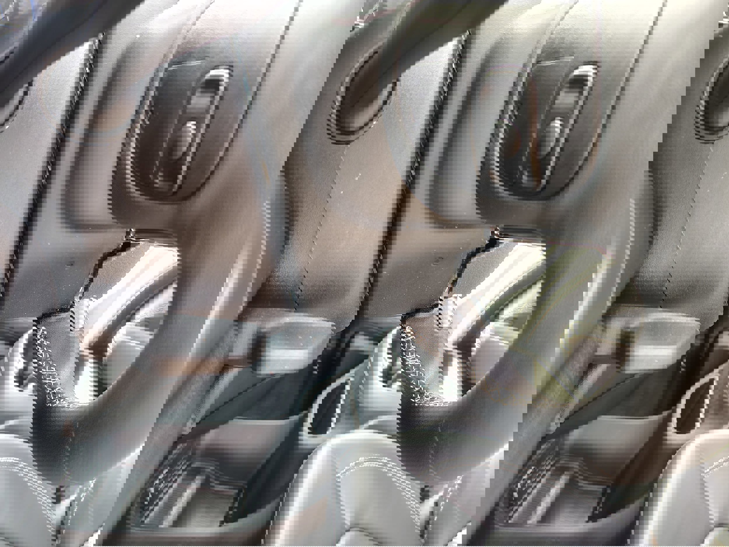 Used 2025 Chrysler Pacifica Select image 27