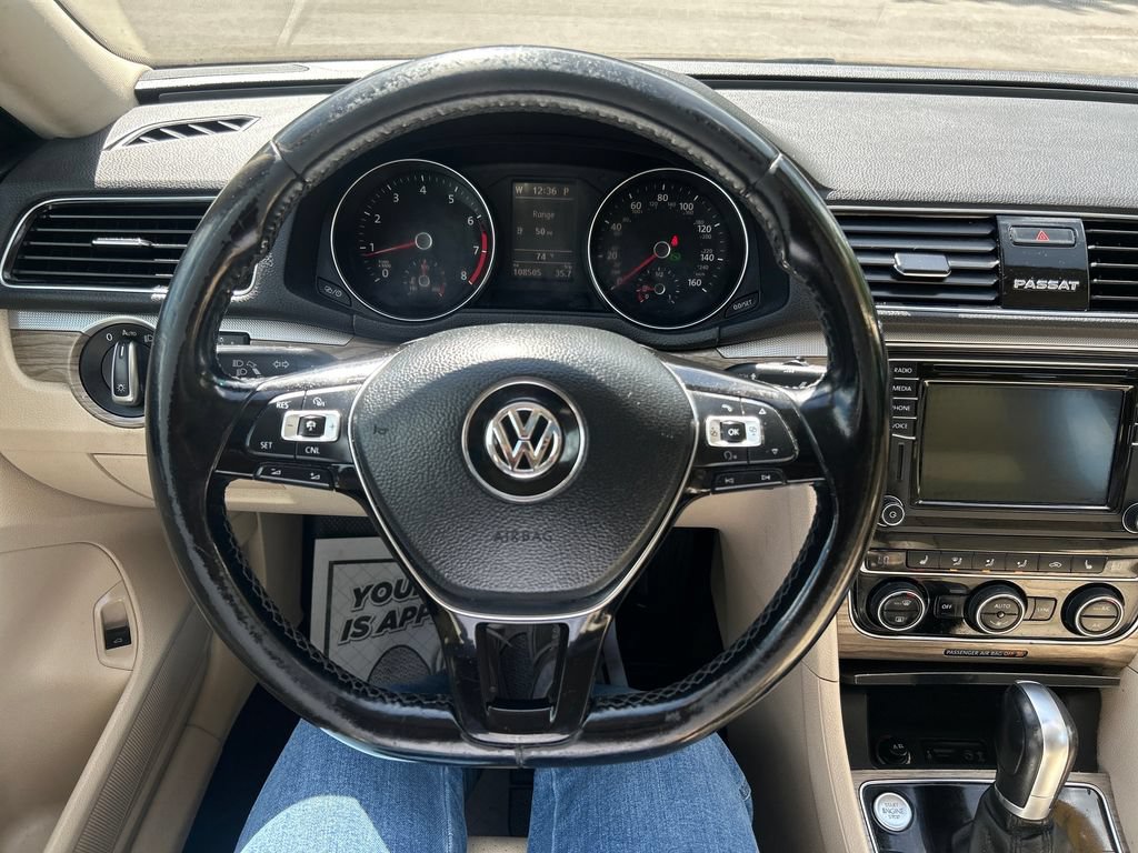 Used 2018 Volkswagen Passat 2.0T SE FWD image 23